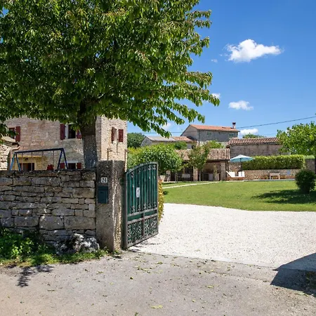 Vila Cristina